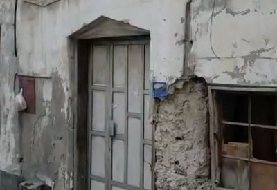 بالفيديو: المنازل الآيلة للسقوط بالمحرق.. مسكن للفئران