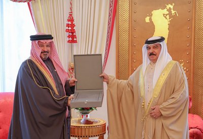 جلالة ملك البلاد المعظم يستقبل رئيس ديوان الرقابة المالية والإدارية