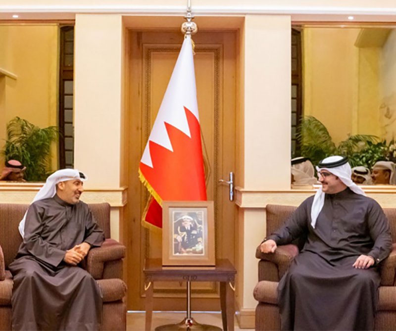 سمو الشيخ عيسى بن سلمان بن حمد يشيد بما تحقق من شراكة فاعلة بين نادي راشد للفروسية وسباق الخيل و"ألبا"