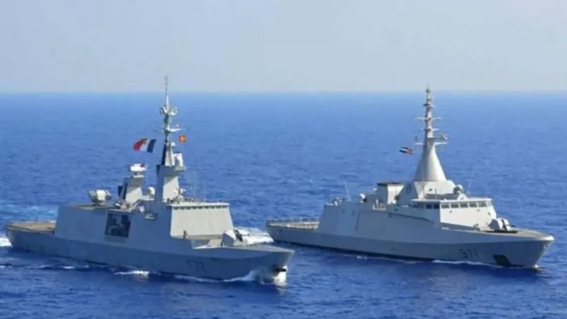 البحرية الفرنسية تعلن ضبط 4 أطنان مخدرات في بحر العرب
