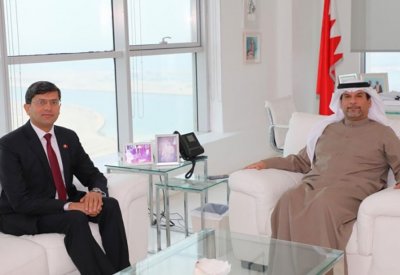 وزير النفط والبيئة يستقبل السفير النيبالي