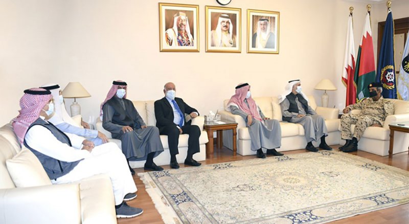 القائد العام يستقبل محمد عبدالجبار الكوهجي وإخوانه