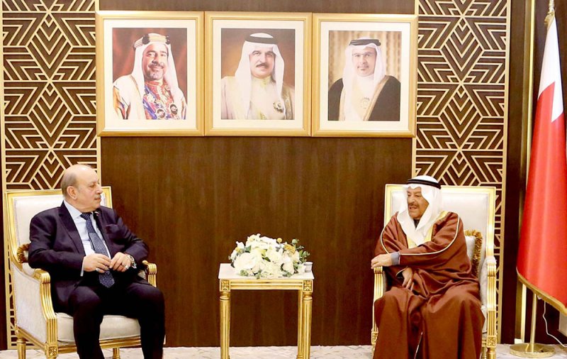 رئيس مجلس الشورى يستقبل السفير الفلسطيني لدى مملكة البحرين