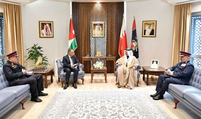 وزير الداخلية يلتقي وزير الداخلية الأردني ويعرب عن تقديره لمسيرة التعاون والتنسيق الأمني بين البلدين‎‎