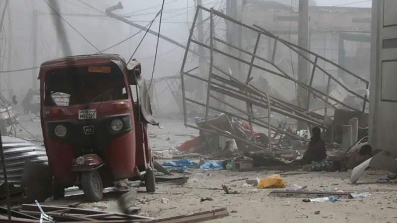 15 قتيلاً جراء تفجيرين لحركة الشباب وسط الصومال