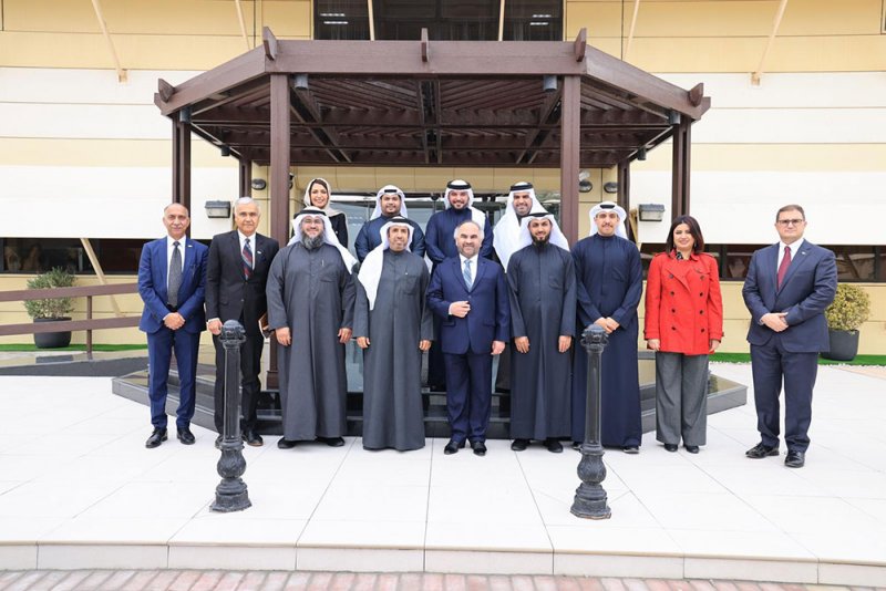 شركة نفط البحرين (بابكو) تستضيف وفد من شركة البترول الكويتية العالمية