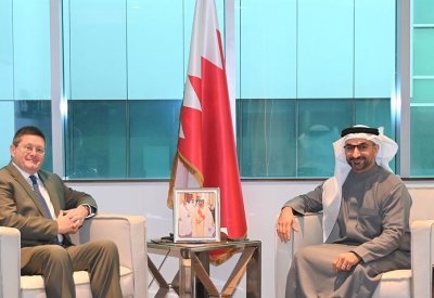 وزير الصناعة والتجارة يستقبل سفير المملكة المتحدة لدى مملكة البحرين