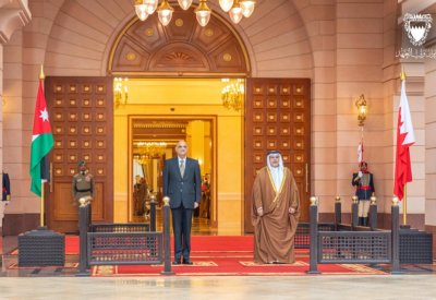 سمو ولي العهد رئيس مجلس الوزراء ودولة رئيس الوزراء ووزير الدفاع الأردني يترأسان اجتماع الدورة الخامسة للجنة العليا المشتركة بين البحرين والأردن