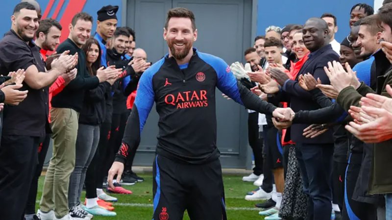ميسي يعود إلى تدريبات باريس سان جيرمان