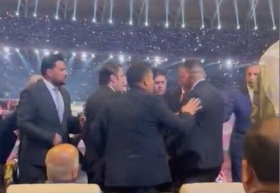 بالفيديو: انفلات بمدرجات كبار الشخصيات في البصرة