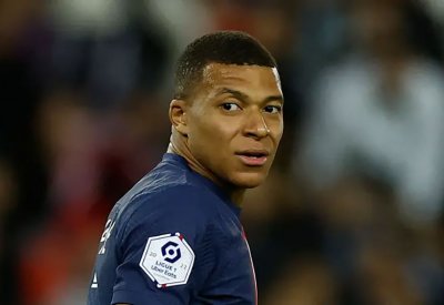 مبابي يشترط التوقيع مع صديقيه من أجل عودة المفاوضات مع ريال مدريد