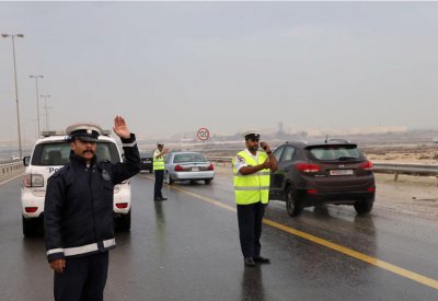 الإدارات المعنية بوزارة الداخلية تباشر عدداً من البلاغات ضمن جهودها المكثفة لمواجهة تداعيات الأمطار