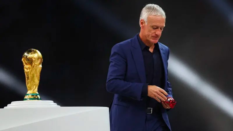 مدرب المنتخب الفرنسي يعترف: هذا سبب خسارتنا لكأس العالم