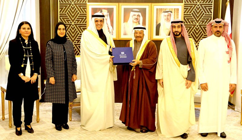 رئيس مجلس الشورى: البرامج النوعية لمعهد "التنمية السياسية" تُبرز أدواره المحورية وجهوده في تعزيز الوعي بالديمقراطية وممارساتها الإيجابية