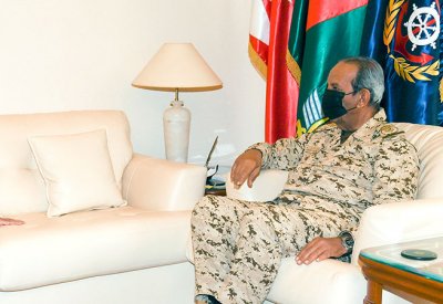 القائد العام يستقبل يوسف الغتم عضو مجلس الشورى السابق
