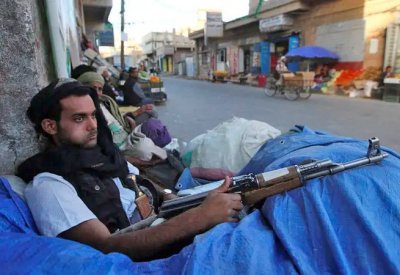 ارتفاع معدلات الجريمة بمناطق الحوثي.. والميليشيا لا تحرك ساكنًا