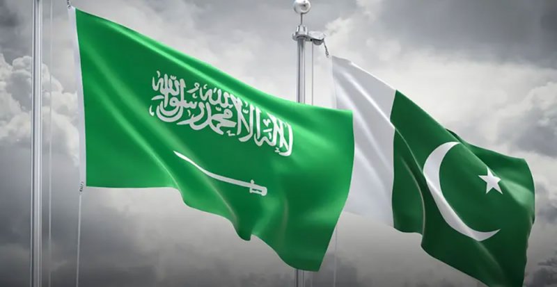 السعودية تدرس زيادة استثماراتها في باكستان إلى 10 مليارات دولار