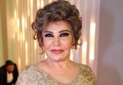 صفية العمري تقاضي منتحلي شخصيتها على فيس بوك