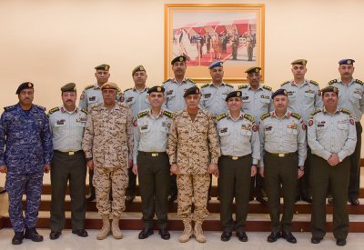 رئيس هيئة الأركان يستقبل وفد من كلية القيادة والأركان الملكية الأردنية
