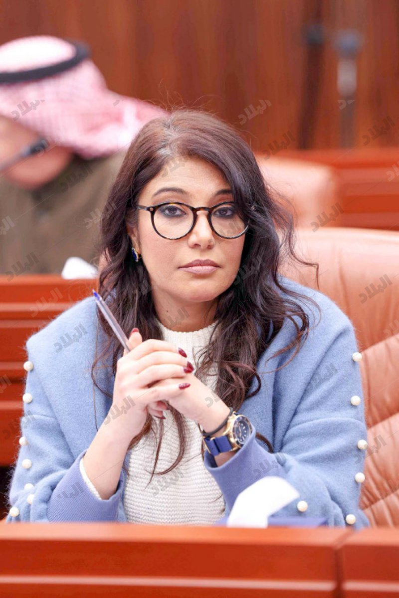 مقابر عالي تثير عاصفة من الضحك في المجلس