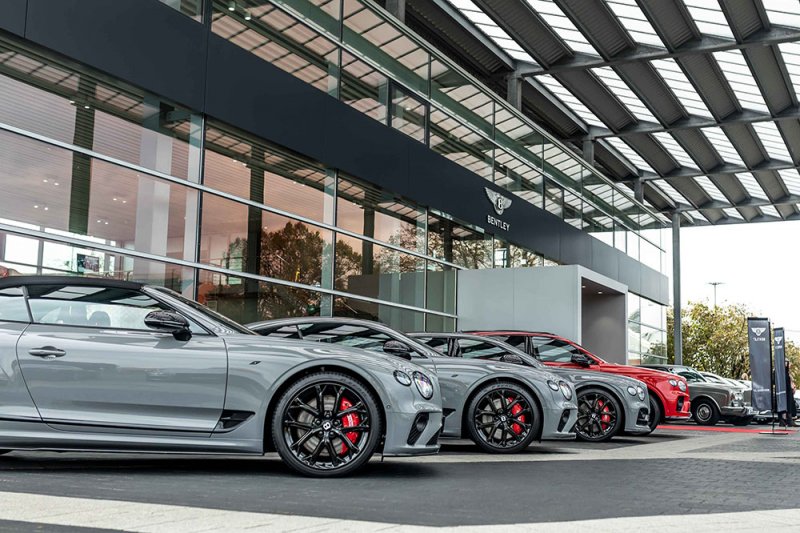 Bentley​ تسلّم أعلى عدد من السيارات في 2022