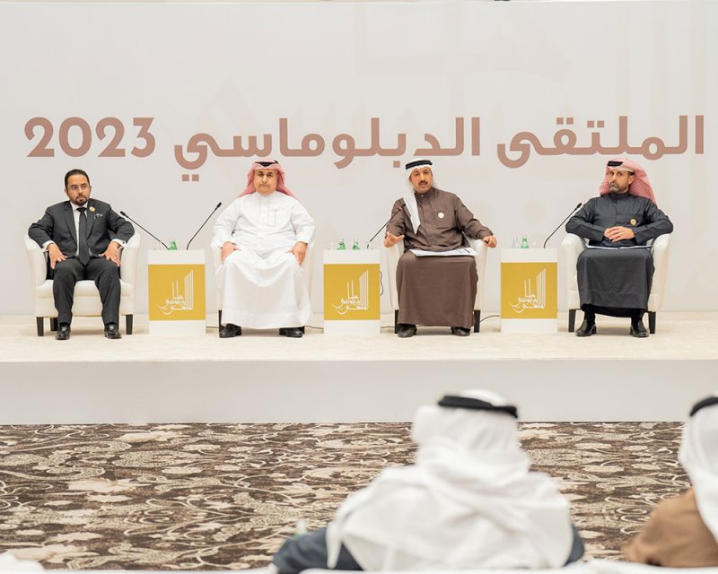 وزير الخارجية يحضر الجلسة الحوارية ”دور المكاتب في العمل الدبلوماسي" ضمن فعاليات الملتقى الدبلوماسي