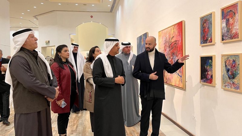 تقي: "المشاعر الدفينة تتحول للوحات جمالية"
