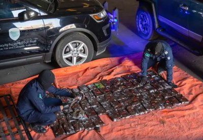 بالصور: مخفية بمكان غير مألوف.. السعودية تحبط تهريب أكثر من 81 كيلو حشيش