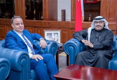 النائب العشيري يقدم برنامجًا للتعليم للطلبة من ذوي الإعاقة