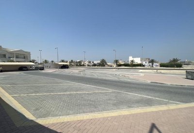 "الأشغال": تنفيذ 1793 موقف للسيارات خلال العام 2022