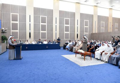 وزير الداخلية يشيد بالدور المشرّف للدبلوماسية البحرينية ومنطلقاتها الوطنية والعروبية والتي أسهمت في ترسيخ قيم التسامح والسلام