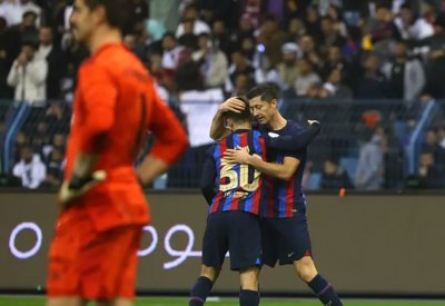 ليفاندوفسكي يكشف سر تألق غافي أمام ريال مدريد