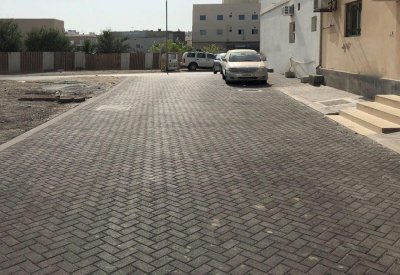 (الأشغال): الانتهاء من مشروع إعادة تأهيل عدد من الطرق بمجمع 738 في عالي