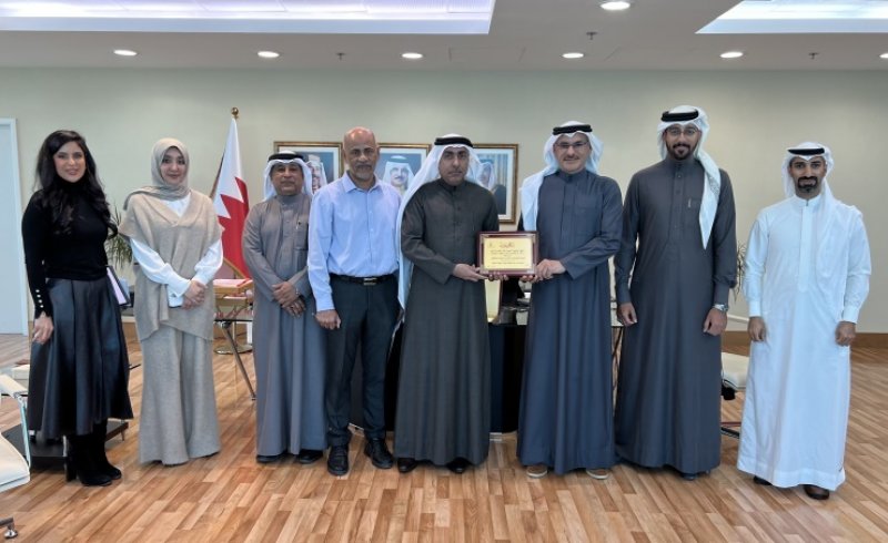 العصفور يستقبل عددا من أعضاء مجالس إدارات الجمعيات الخيرية