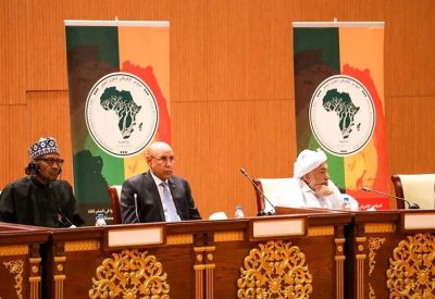 5 رؤساء أفارقة يفتتحون مؤتمر السلم الإفريقي في موريتانيا