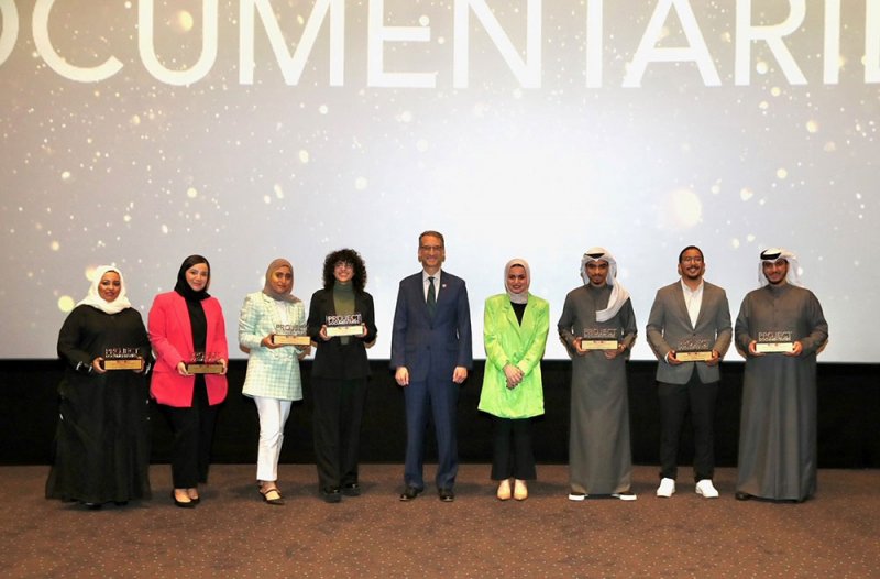 وزيرة شؤون الشباب والسفير الأمريكي يتوجان الفائزين بمسابقة الأفلام الوثائقية