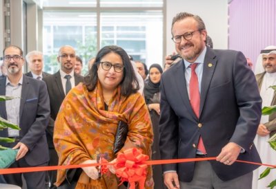 الأمين العام لمجلس التعليم العالي تدشن مختبر D-Lab في الجامعة الأمريكية في البحرين