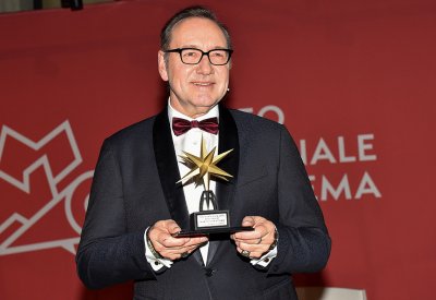 جائزة سينمائية إيطالية للنجم كيفن سبيسي