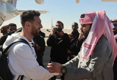 وصول نجوم باريس سان جيرمان استعدادًا لكأس موسم الرياض