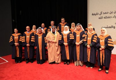 بالصور: تخريج 11 ألف طالب وطالبة من جامعة البحرين 