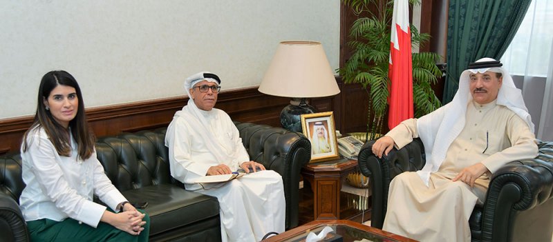 وزير العمل يلتقي رئيس المجلس البلدي لبلدية المنطقة الشمالية