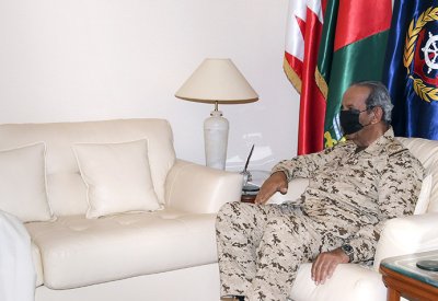 القائد العام لقوة دفاع البحرين يستقبل وزير الخارجية