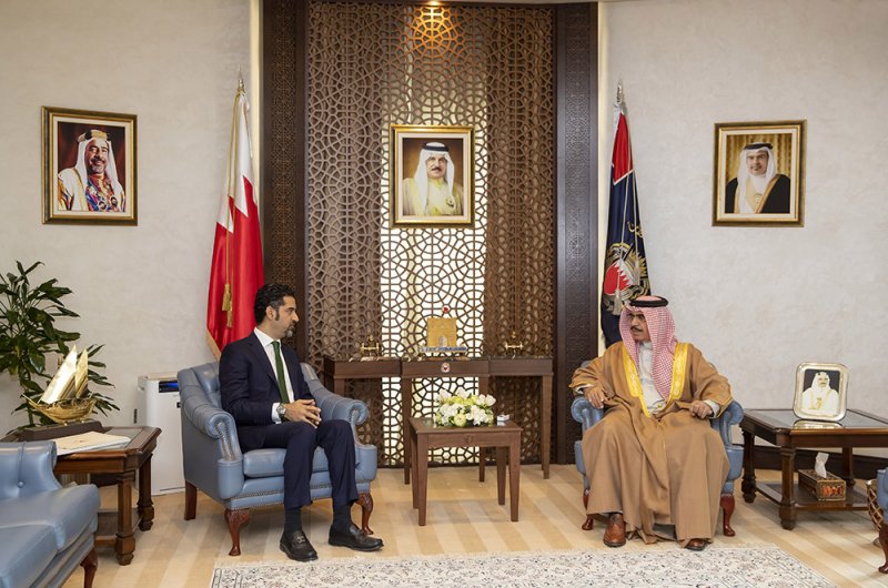 وزير الداخلية يبحث مبادرات تطوير العمل البلدي مع وزير "البلديات"