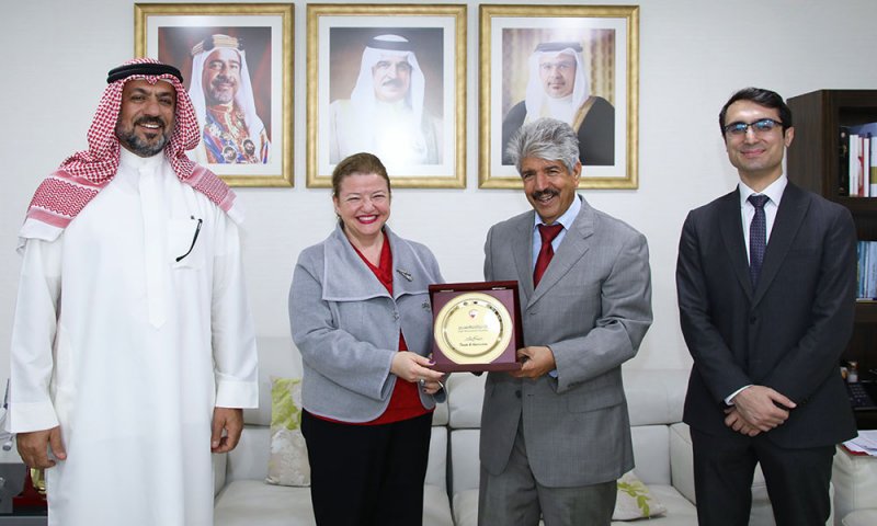 الدكتور مصطفى السيد يستقبل سفير تركيا في البحرين
