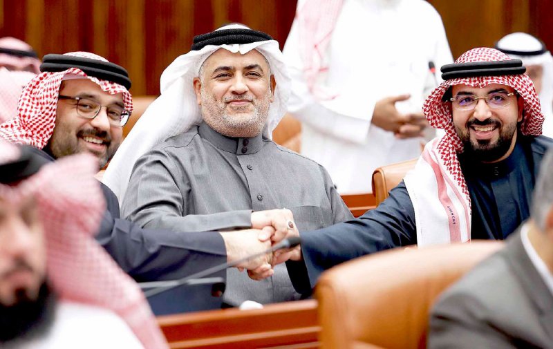 الرميحي: محسوبيات بين الأندية