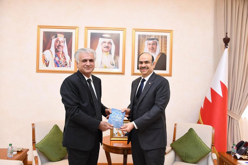 وزير الشؤون القانونية يؤكد على أهمية الدراسات في المجالات التكنلوجية والذكاء الاصطناعي