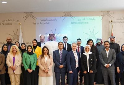 طلبة "بوليتكنك" يقدمون مشاريع محاكاة قائمة على الذكاء الاصطناعي