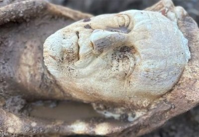 بالصدفة.. العثور على تمثال لهرقل أثناء إصلاح نظام الصرف الصحي في روما