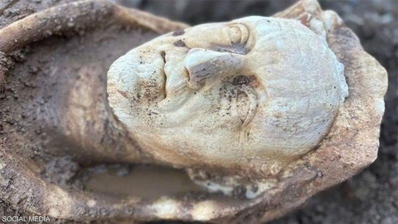 بالصدفة.. العثور على تمثال لهرقل أثناء إصلاح نظام الصرف الصحي في روما
