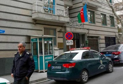 بعد هجوم السفارة.. أذربيجان تجلي دبلوماسييها من إيران